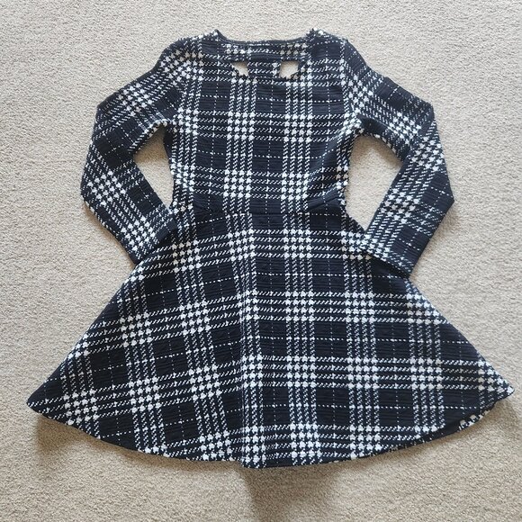 🎄 Buffalo Plaid Holiday Dress – Girls Size Large (10/12) – Beautiful Condition! - Picture 1 of 5